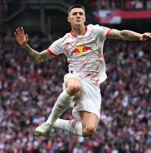 曼聯鋒線動態(tài)：舍什科傷情與非洲杯球員去留分析